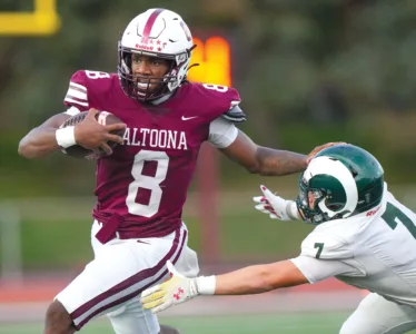 Big plays help Altoona Mountain Lions bounce back